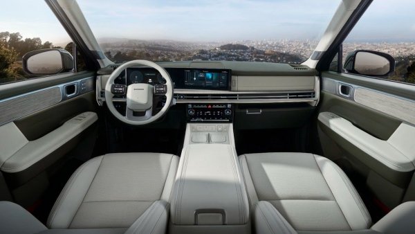 Просторный салон.