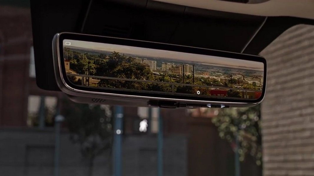 Цифровое зеркало заднего вида